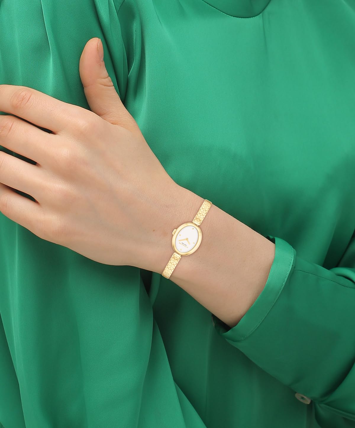 Coach Sammy Women's 2H Quartz Watch - Jewelry-Inspired Bangle Watch - Modern and Elegant Everyday Timepiece - Gift for Her