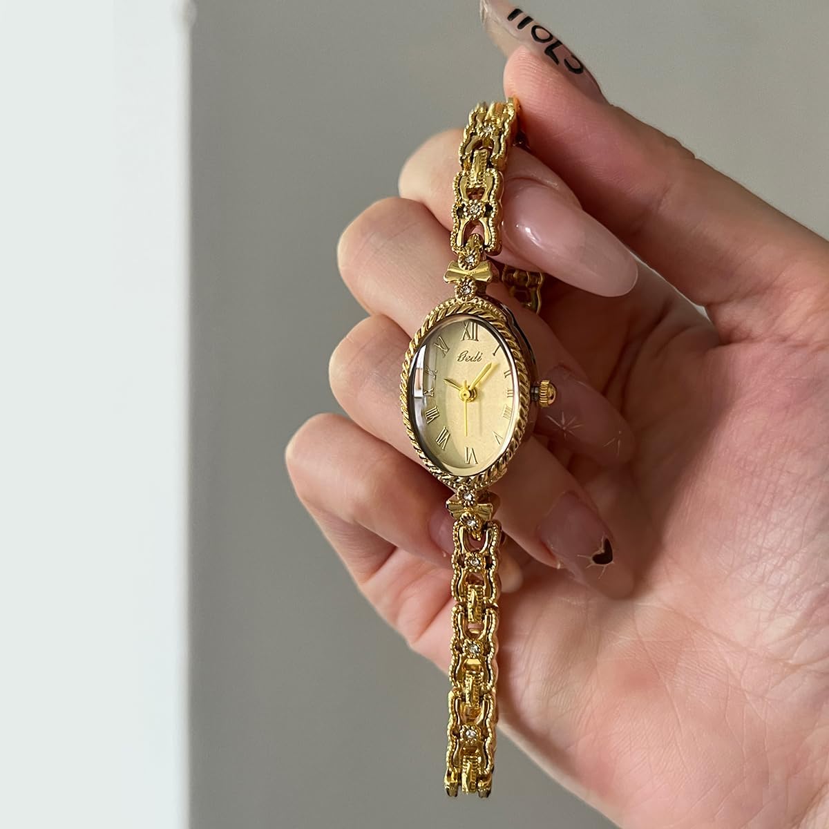 Gosasa Small Gold Watches for Women Vintage Dainty Oval Roman Numeral Dial Analog Slim Bracelet Alloy Band Water Resistant Dress Wrist Watch Elegant Gift
