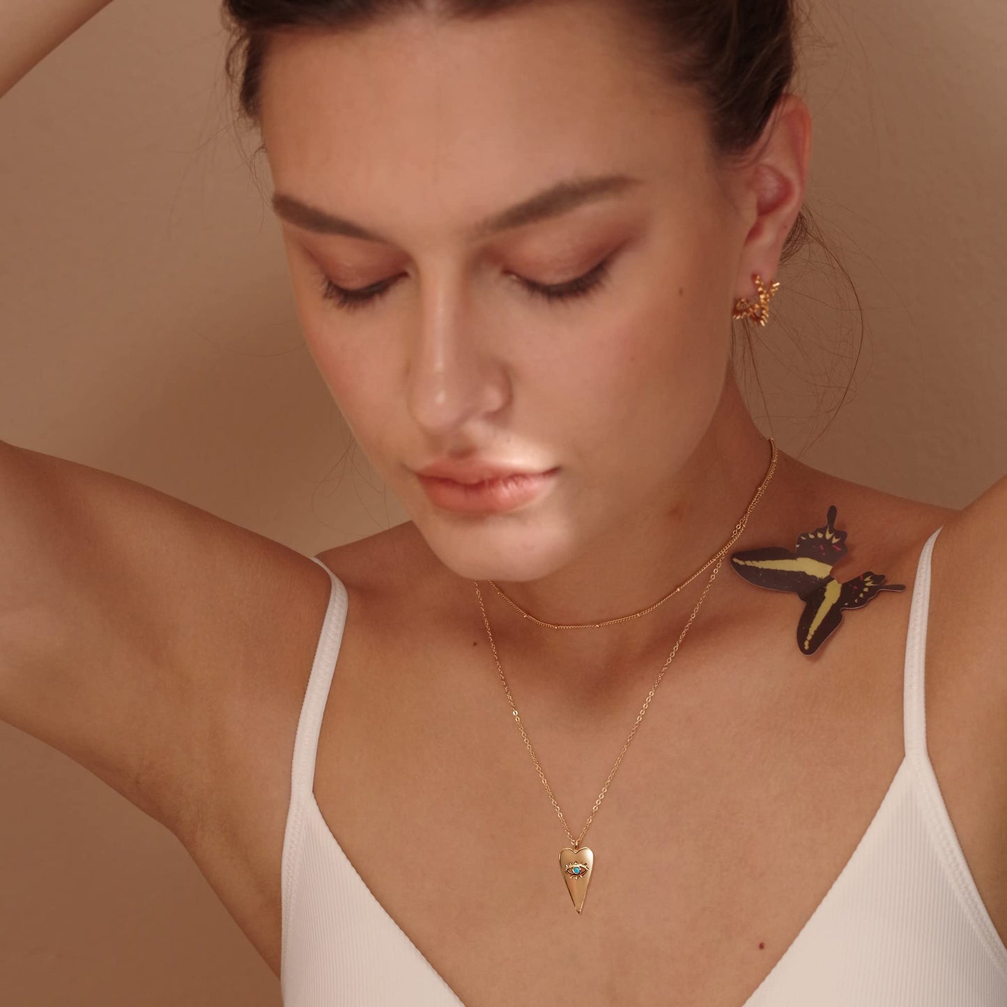 MEVECCO Layered Heart Necklace Pendant Handmade 18k Gold Plated Dainty Gold Choker Arrow Bar Layering Long Necklace for Women