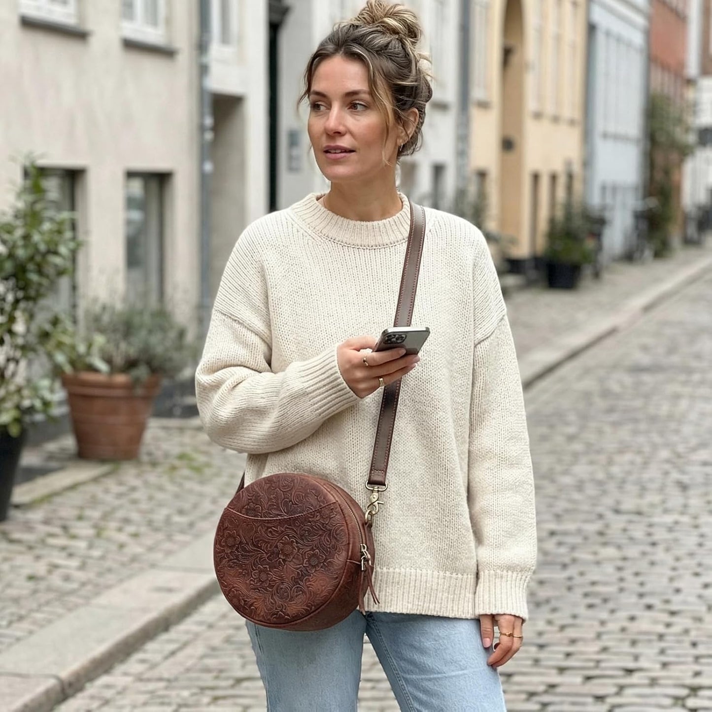 S-ZONE Leather Crossbody Bags for Women Circle Shoulder Round Purse Travel | Top Grain Leather, Keychain, Designer Handbag, Vintage, Multi Pockets, Detachable Strap, Eveyday Outing
