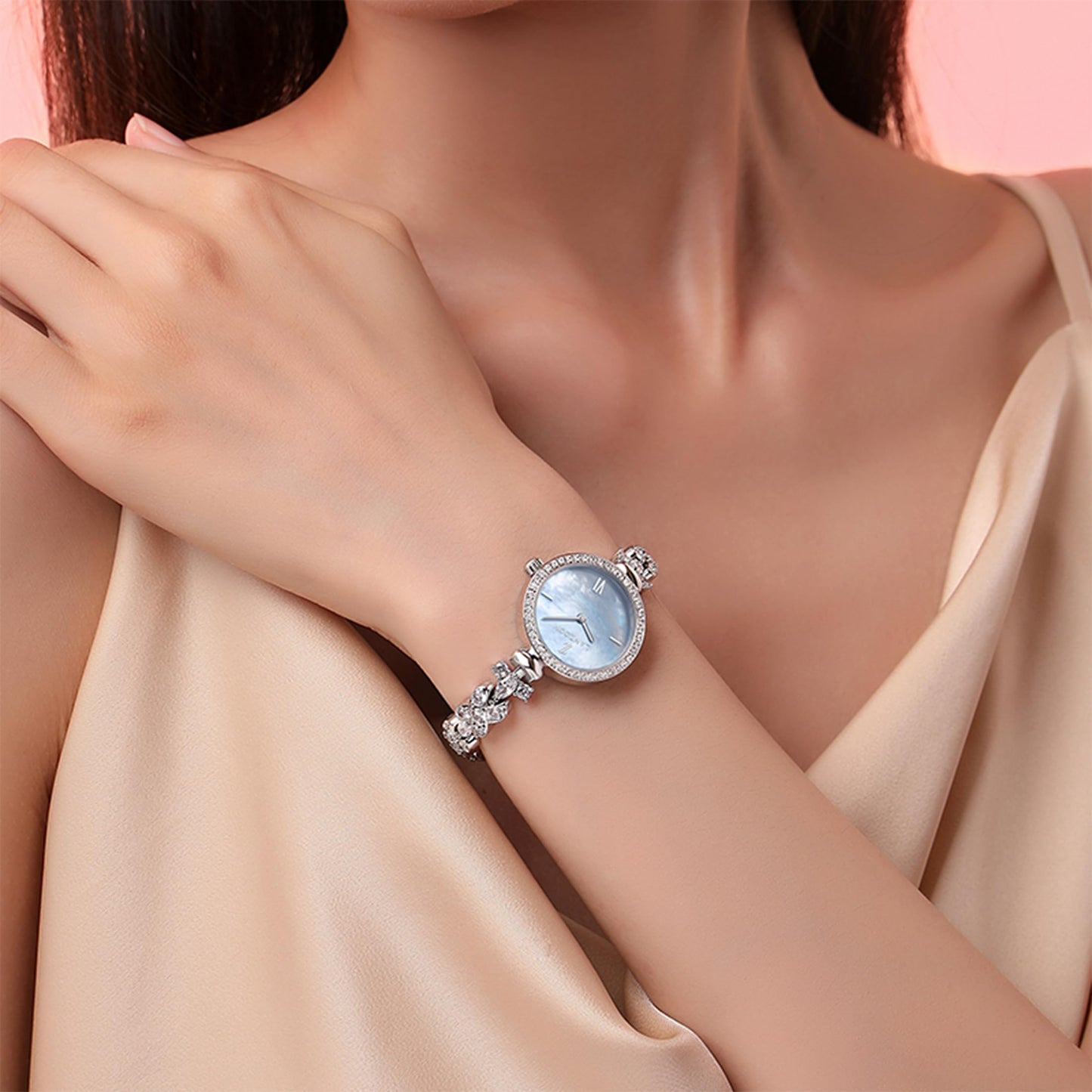 LANZOOM Retro Women's Quartz Watch - Stainless Steel case,Gold Filled, Ideal Gift for Holidays and Special Occasions.