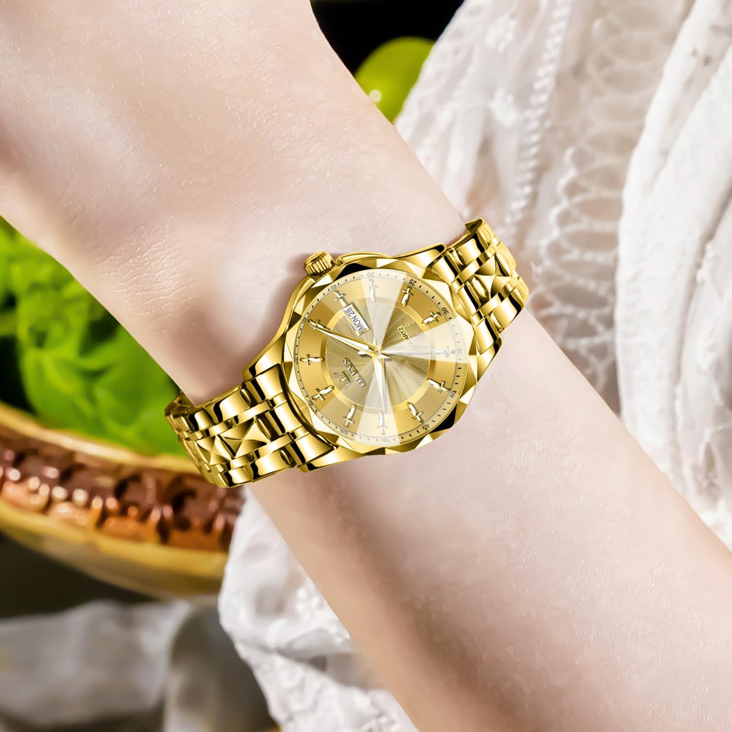 OLEVS Women's Luxury Elegant Watch, Fashion Waterproof Ladies Dress Watch, Stainless Steel Gold Silver Watches for Women, Small Wrist with Day Date, Ideal for Gift Daily Wear