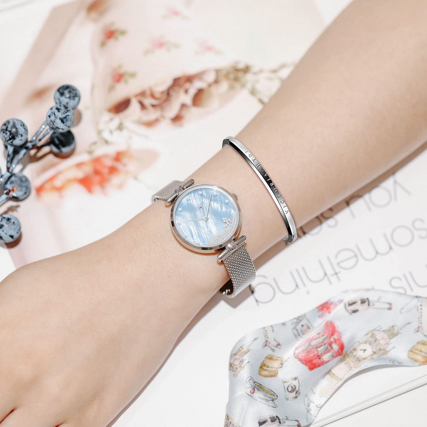 VICTORIA HYDE Women's Watch Sets Silver Ladies Watch with Mother of Pearl Dial Wrist Watch Bangle Set