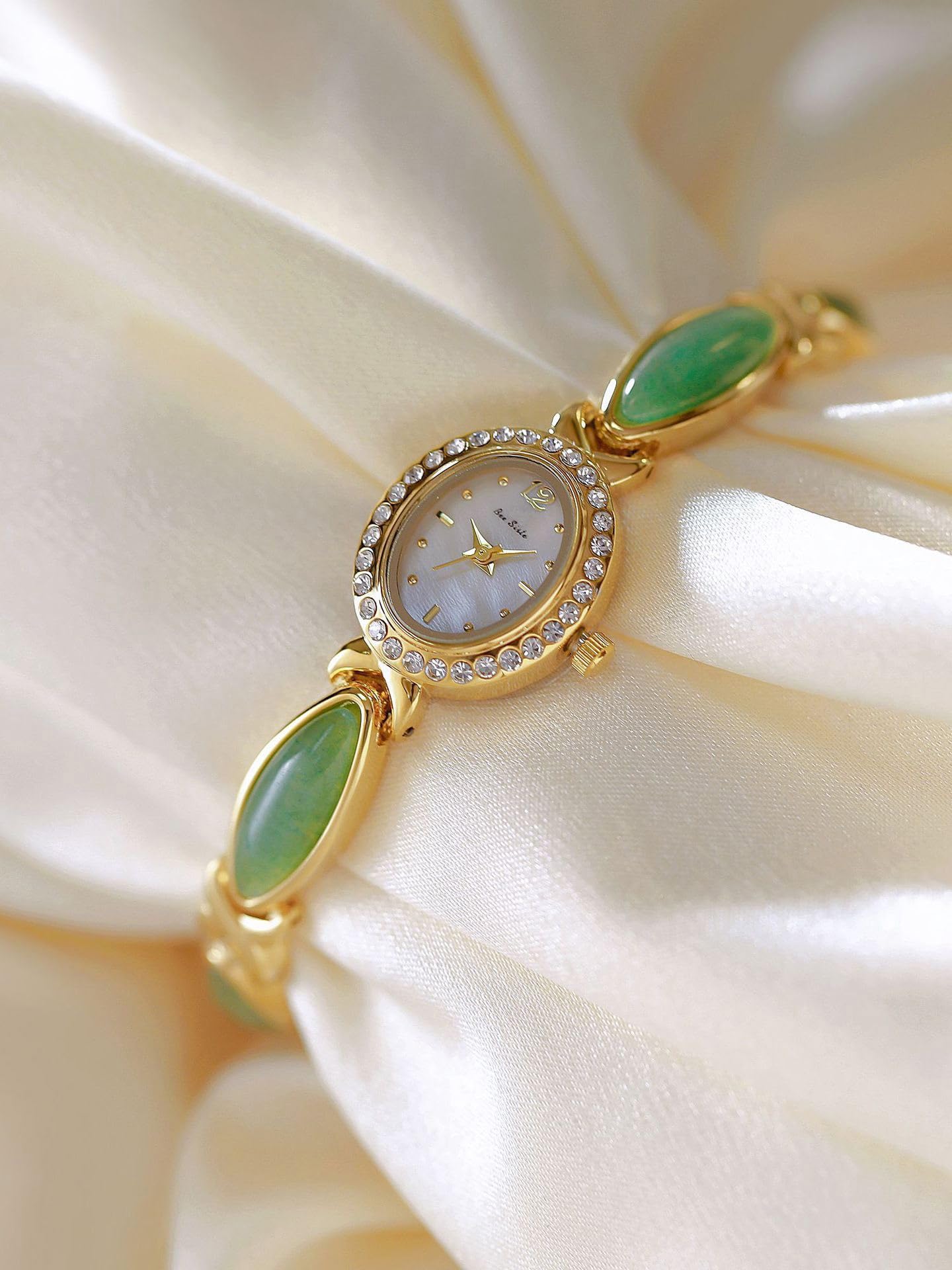 LOREO Elegant Women’s Gold Bracelet Watch Vintage Oval Dial, Waterproof Quartz Movement, Small Face Dress Watch for Ladies