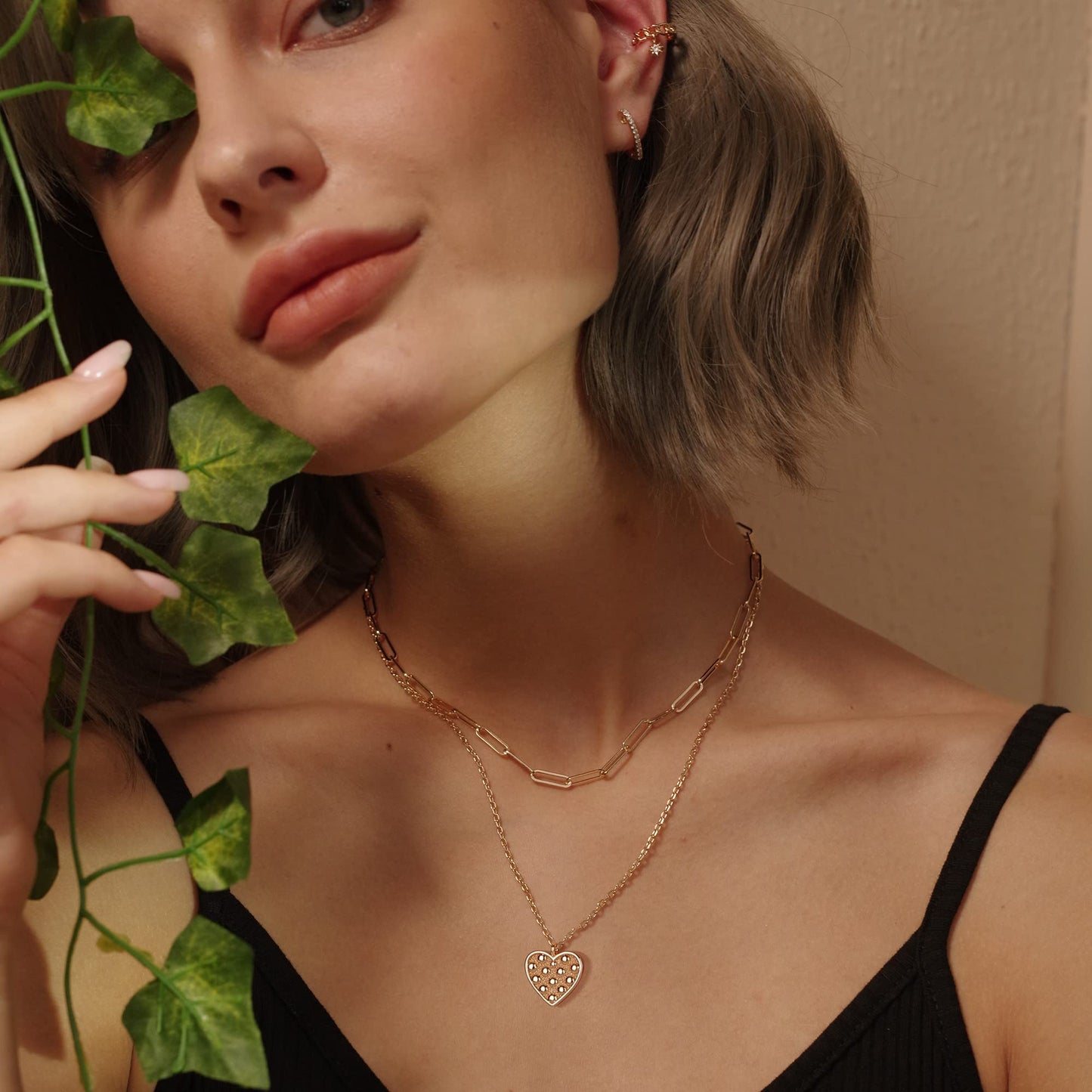 MEVECCO Layered Heart Necklace Pendant Handmade 18k Gold Plated Dainty Gold Choker Arrow Bar Layering Long Necklace for Women