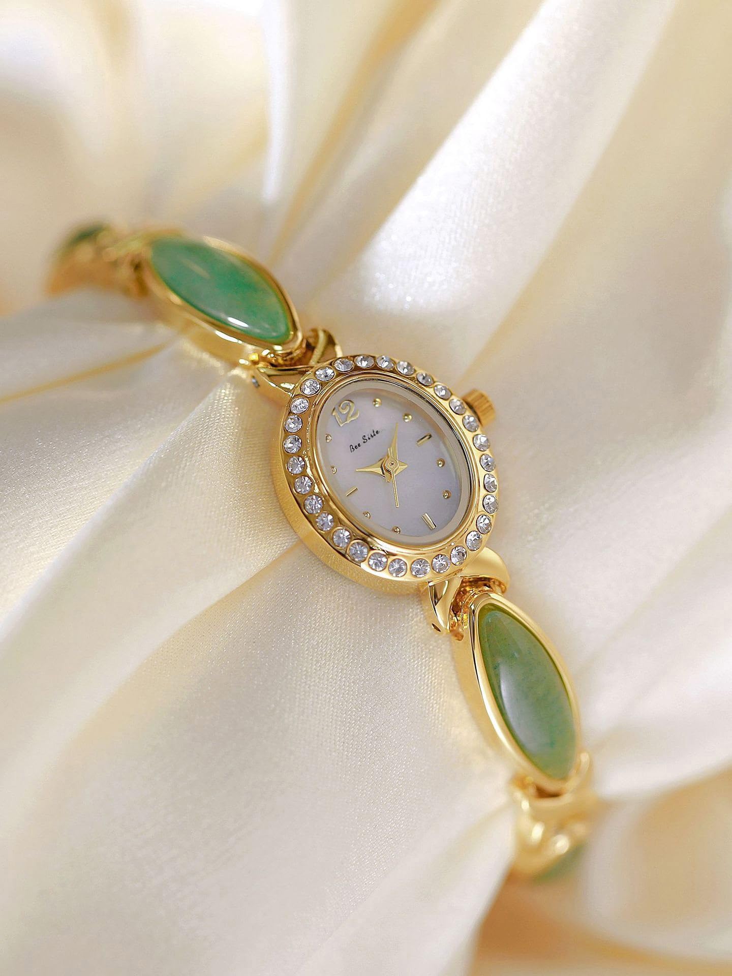 LOREO Elegant Women’s Gold Bracelet Watch Vintage Oval Dial, Waterproof Quartz Movement, Small Face Dress Watch for Ladies