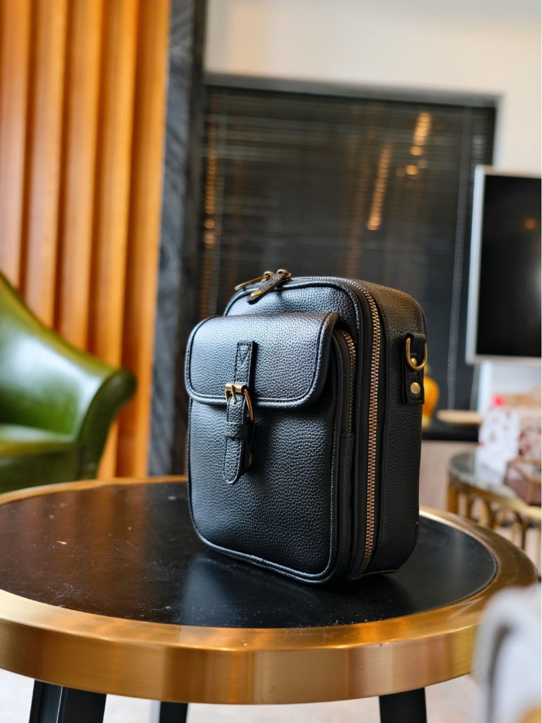 Leather Crossbody Bag for Women,Anti-Theft Messenger Bag with Large Capacity,Built-in Purse Card Slots Shoulder Sling Bag