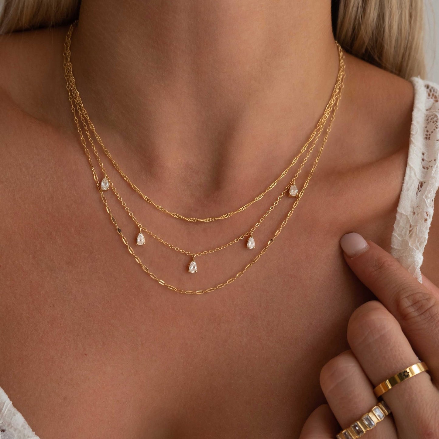 Layered Necklaces for Women, Dainty 14K Gold Plated Circle Peadant Chain Necklace Set Simple Paperclip Stacked Necklaces for Women Trendy Gold Jewelry