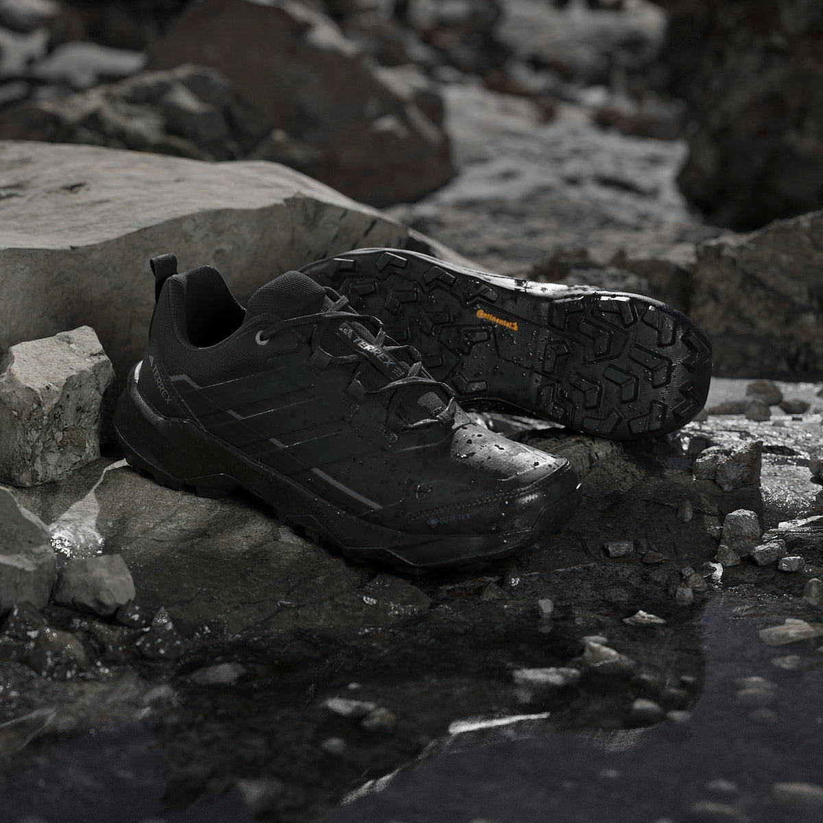 adidas Men's Terrex Skychaser AX5 Gore-TEX Hiking, Black/Black/Carbon, 12.5adidas Men's Terrex Skychaser AX5 Gore-TEX Hiking, Black/Black/Carbon, 12.5