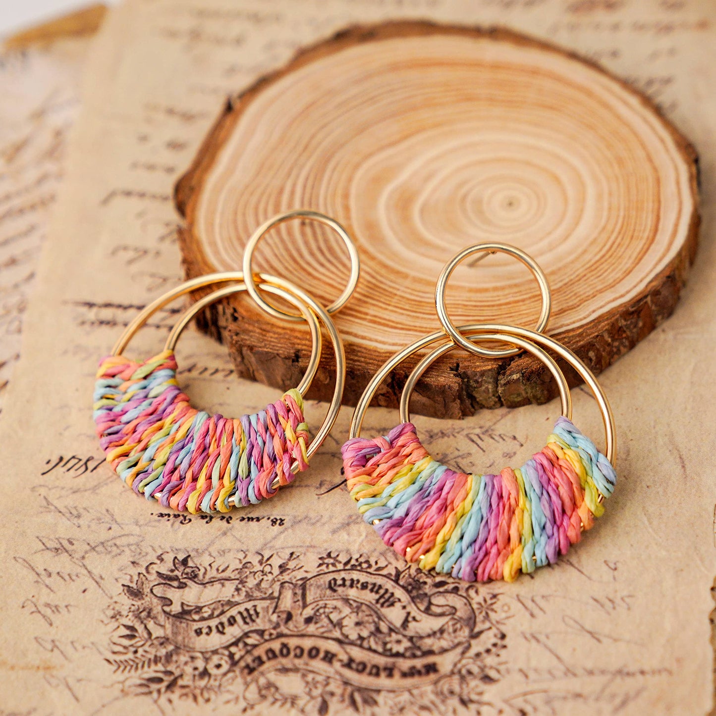 Raffia Hoop Earrings for Women Fun Boho Summer Beach Earrings Lightweight Handmade Straw Wicker Rattan Dangle Earrings Statement Geometric Round Drop Earrings