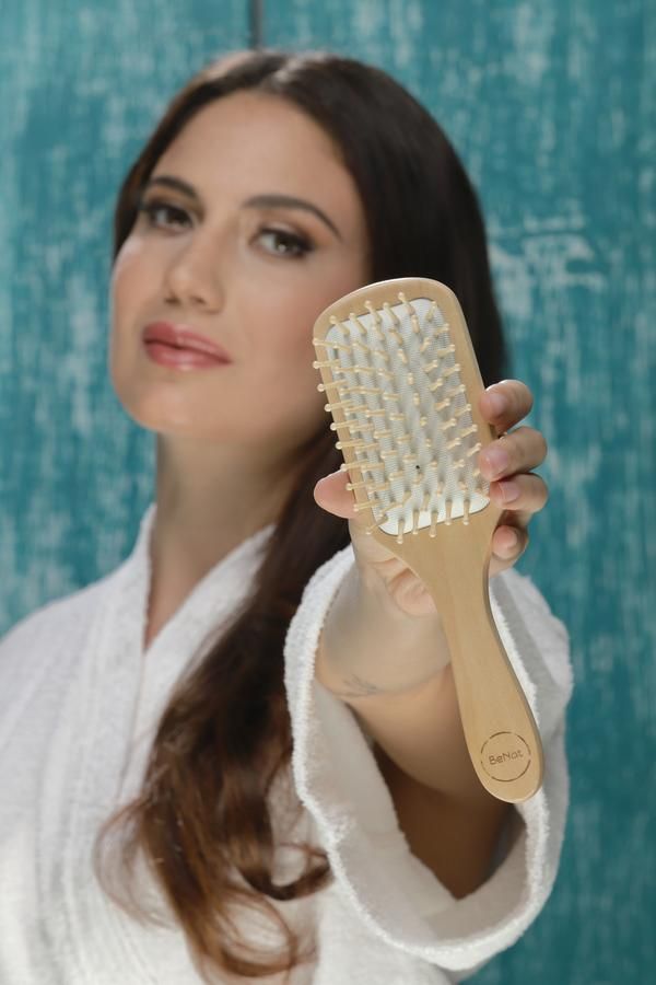 543305831